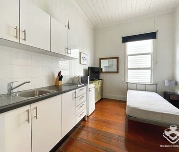 Room to let in Fortitude Valley - Photo 3