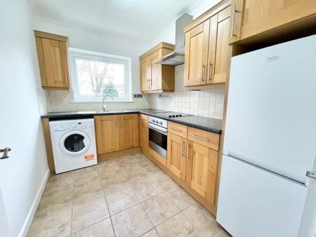 Silverdale Road, BURGESS HILL - Photo 4