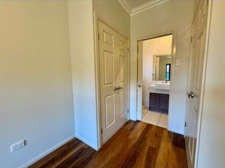 Springfield Lakes - Photo 3