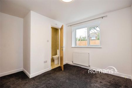 2 bedroom bungalow to rent - Photo 2