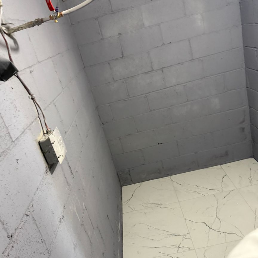 For Lease - 115 Main Street, Brampton, Ontario - Photo 1