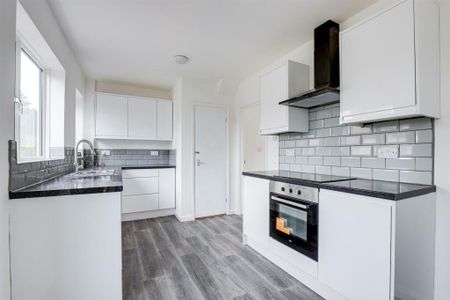 3 Bed End Terrace, Welstead Avenue, NG8 - Photo 5