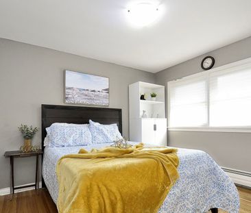 For Lease - 442 Highland Road, Kitchener, Ontario - Photo 1