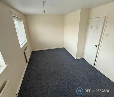 3 bedroom semi-detached house to rent - Photo 3