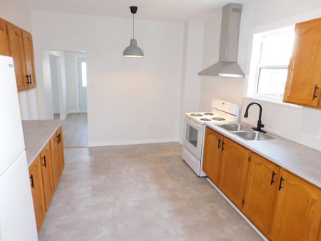 FOR RENT – 3 Silvers Road, Dartmouth, Nova Scotia - Photo 5