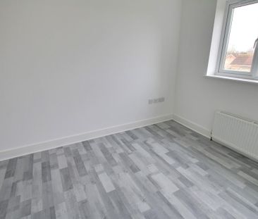 2 bedroom detached house to rent - Photo 2