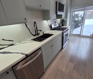 For Lease - 220 Denise Circle Unit# Main, Newmarket, Ontario - Photo 6