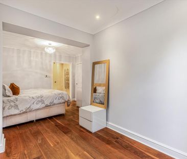 3 bedroom flat to rent - Photo 4
