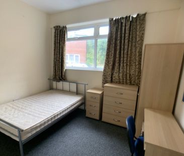 Kitchener Street, Huntington Road - P1098 - Photo 5