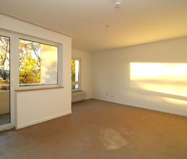 Bei VIVAWEST die Sonnenstrahlen auf dem eigenen Balkon genießen. - Foto 1