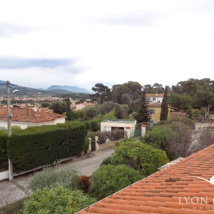 Quartier calme et résidentiel, proche commodités , Sanary sur mer - Photo 1