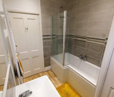 3 bedroom terraced house to rent - Photo 6