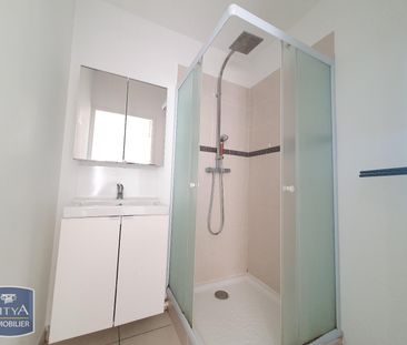 Location Appartement 3 pièces 42m² YVETOT 76190 - Photo 2