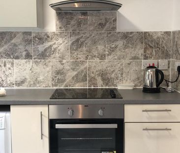 1 bedroom in a house share to rent - Photo 4
