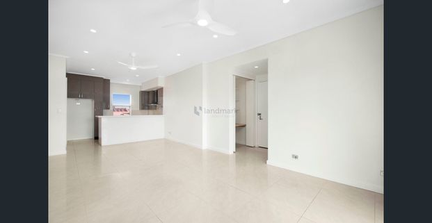 Top Floor Waterfront Apartment - Photo 1