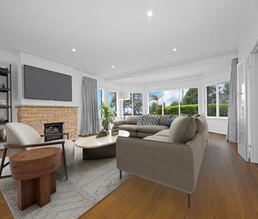 FAMILY ENTERTAINER ON 854SQM WITH HARBOUR AND OCEAN VIEWS - Photo 1