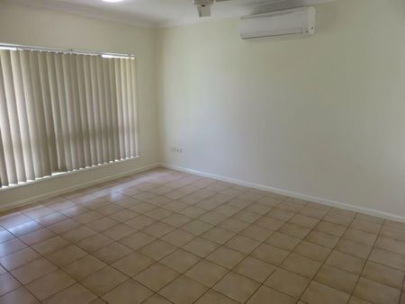 3 Riovista Way, Kirwan - Photo 2