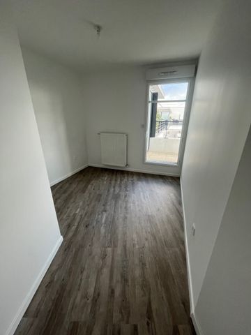 LOCATION BEAU 4 PIECES AVEC TERRASSE - MAISONS ALFORT - Photo 3