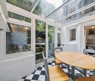 Comeragh Road, Barons Court, W14 - Photo 2