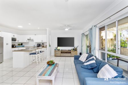 Immaculately Presented 3 Bedroom home with water views – Within a walk to the water’s edge - Photo 2