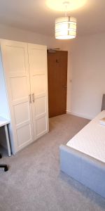 2 bedroom property to rent - Photo 4