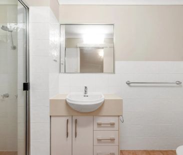 Peaceful Riverfront Living Close to West End & CBD - Photo 5