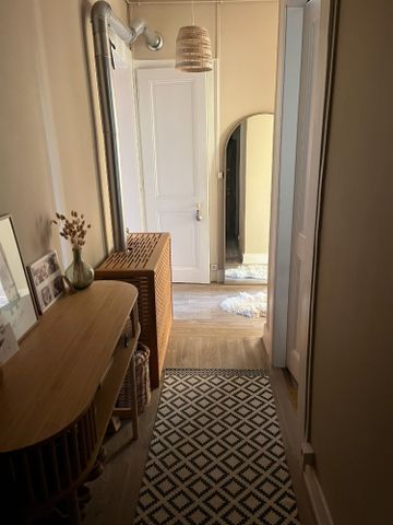 Location Appartement 2 pièces 47m² ANNECY 74000 - Photo 3