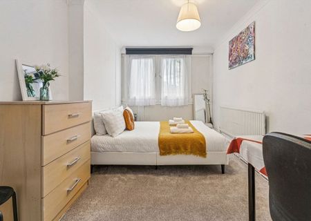 Moody Street - Photo 2