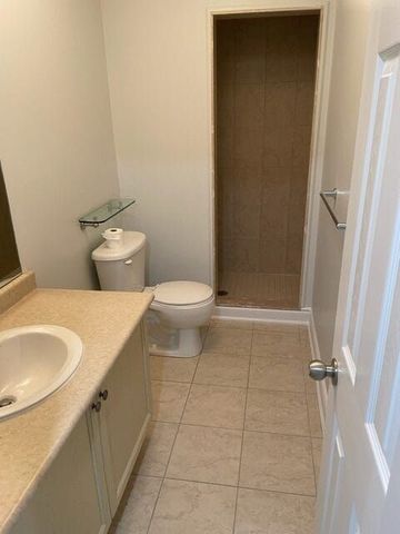 For Lease - 71 Vaughan Boulevard Unit# Basement, Vaughan, Ontario - Photo 5
