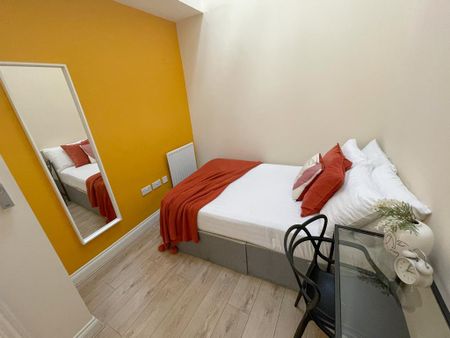 4 bedroom terraced house to rent - Photo 5