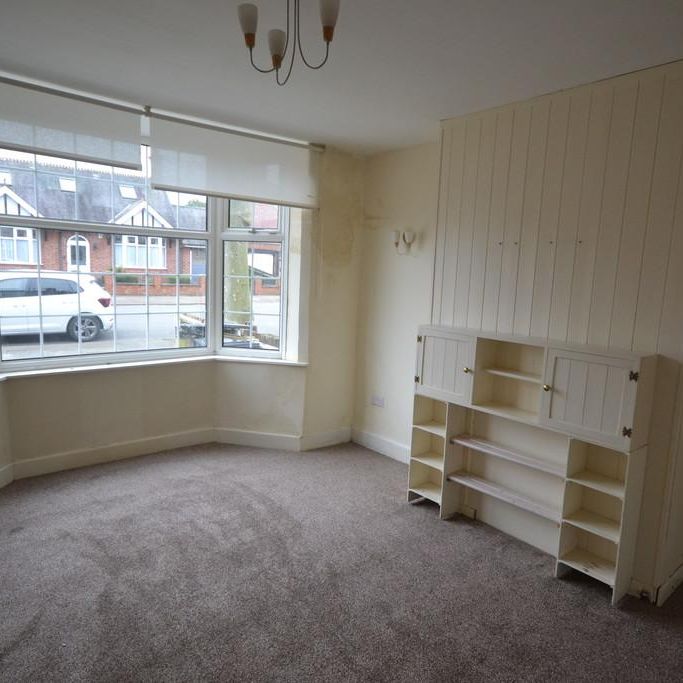 4 bedroom semi-detached house to rent - Photo 1