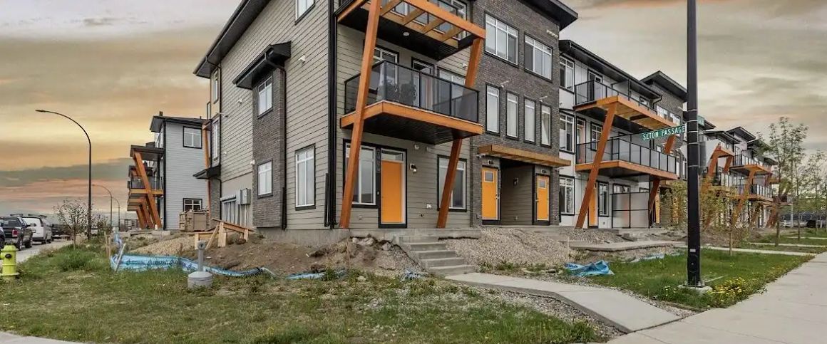 New 1 Bedroom Townhouse in Seton — 1 Bedroom Townhouse - Photo 1