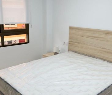 Piso de alquiler en Cami Nou, Avenida de la Paz - Photo 5