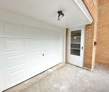 For Lease - 36 Mintwood Drive, Toronto, Ontario - Photo 4