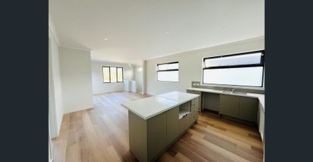 Brand New Three Bedroom Townhouse - Photo 5