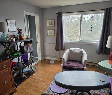 For Lease - 318 Lorry Greenberg Drive Unit# 418, Hunt Club - South ... - Photo 1