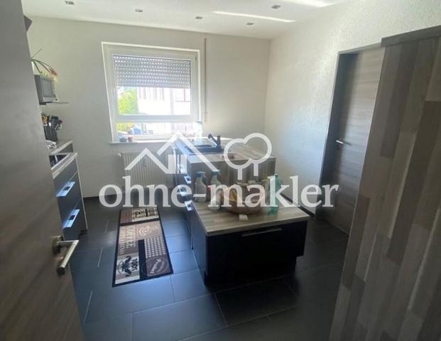 Großzügige 4-Zimmer-Wohnung im sanierten Zustand – sofort bezugsfrei - Foto 1