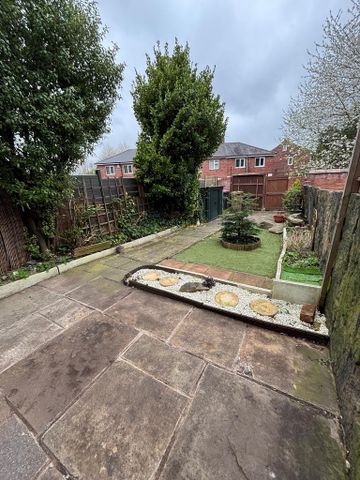 2 bedroom terraced house to rent - Photo 2