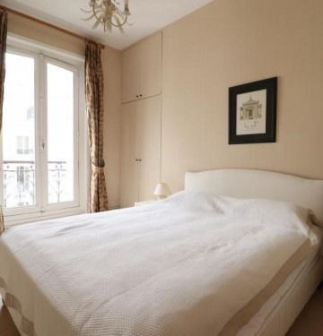 Appartement • Mairie - Photo 1