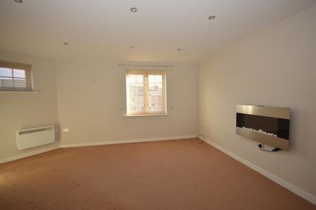 Moorcroft House, Archdale Close, The Spires, Chesterfield, S40 2GB - Photo 4