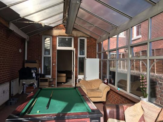 10 bedroom detached house to rent - Photo 1