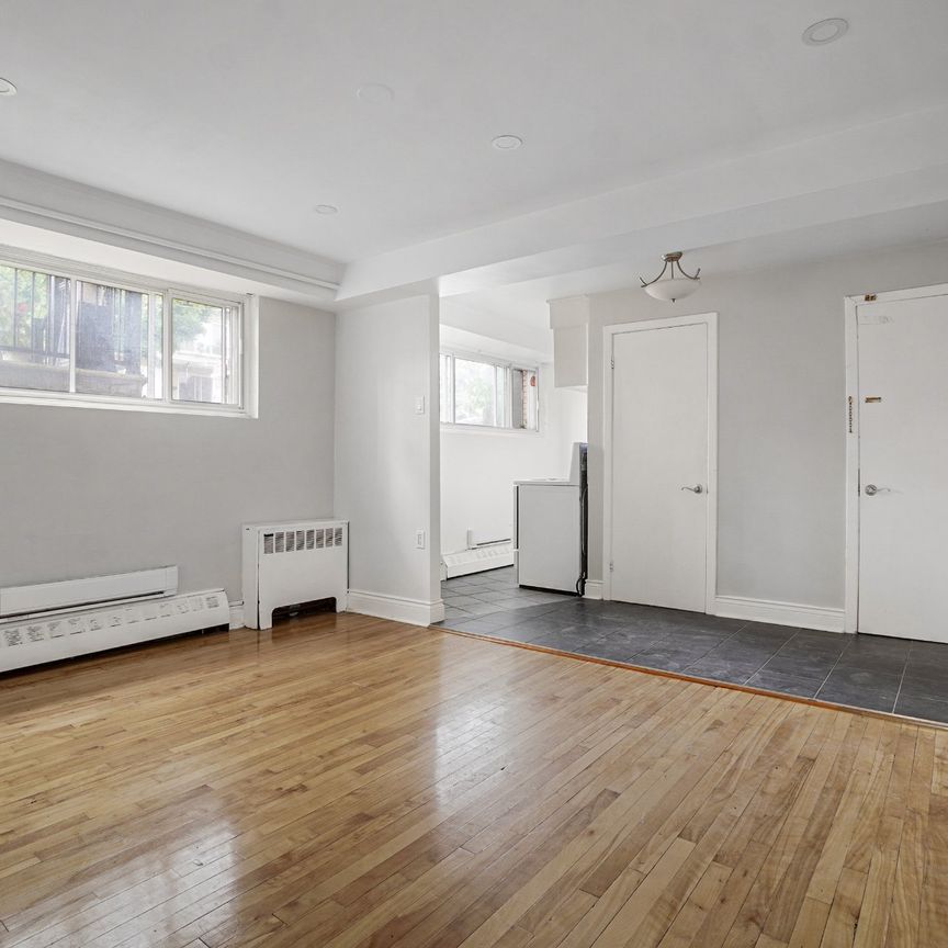 5720 Av. Kincourt Côte-Saint-Luc, QC H4W - Photo 1