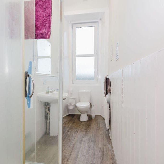 9 bedroom flat share to rent - Photo 1