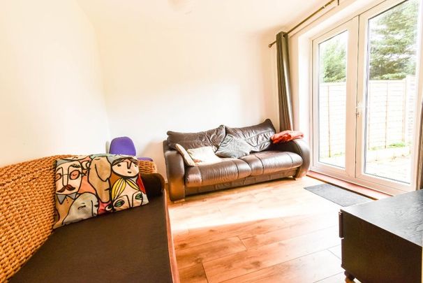 5 bedroom terraced house to rent - Photo 1