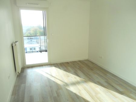 Appartement RUE DU CAPITAINE ALFRED DREYFUS - Photo 2