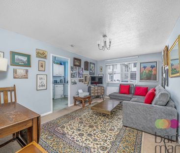 Hutton Grove, London - Photo 1