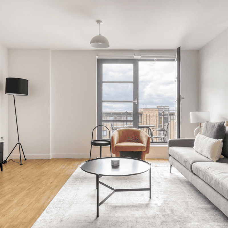 Commercial Road, London, E14 - Photo 1