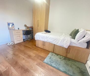 7 bedroom townhouse to rent - Photo 1