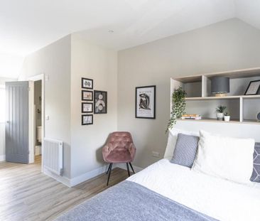 1 bedroom in a house share to rent - Photo 2