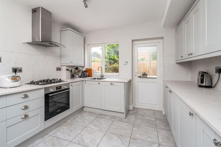 2 bed maisonette to rent in Milton Close, Solihull, B93 - Photo 5